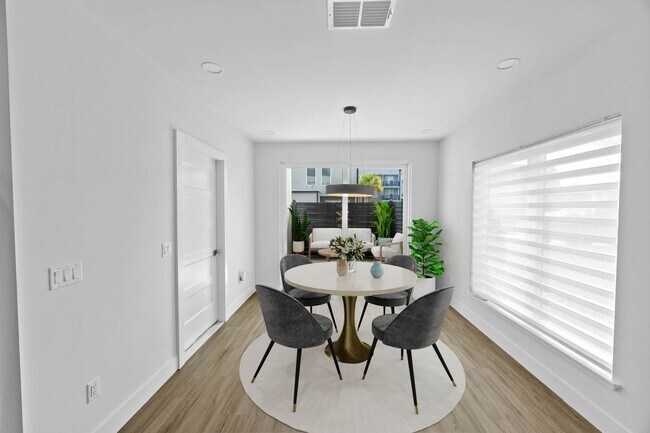 Building Photo - 3349 SW 50th Dr