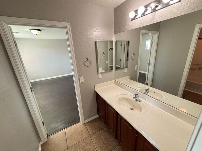 Building Photo - Gorgeous 3Bed/2.5Bath, 2-Story Home located in the Aliante Area- $500 Off Move In Fees