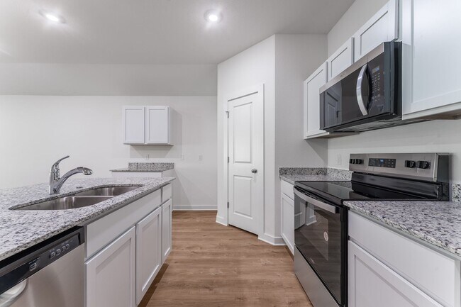 Building Photo - Welcome to your dream home in the prime lo...