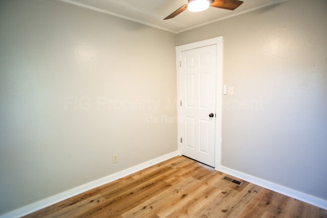 Building Photo - 4645 Anderson Pl