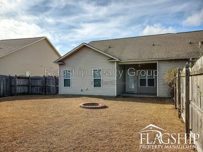 Building Photo - 3400B Ellsworth Dr
