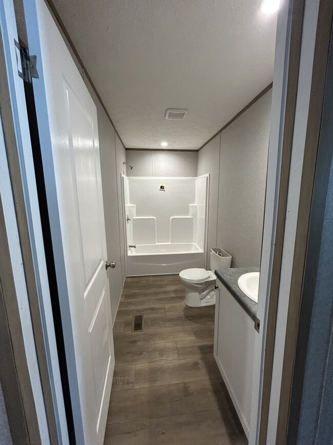 Building Photo - 111 Richie St