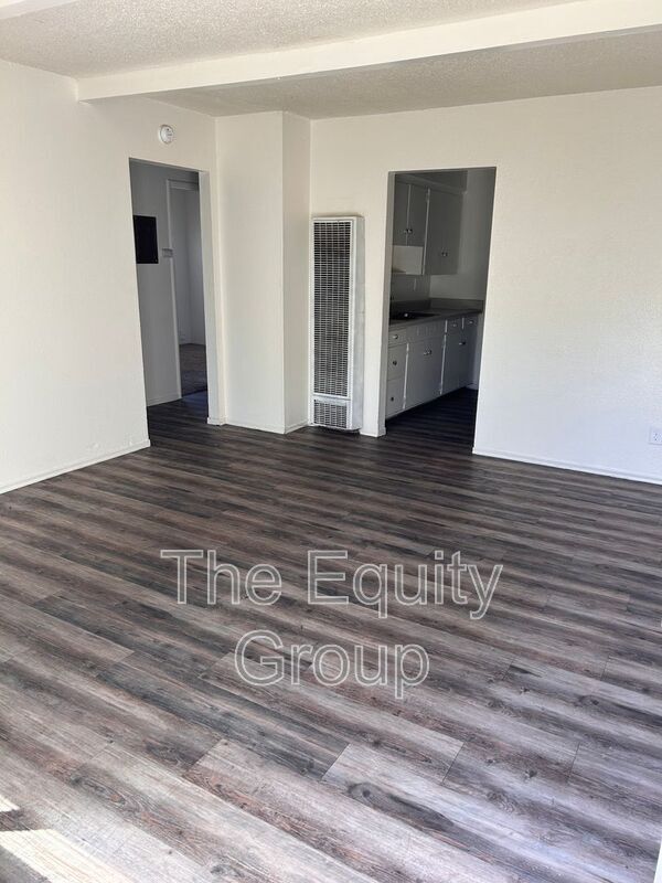 Building Photo - 503 E Myrtle Ave