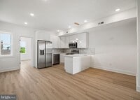 Building Photo - 2204 N 2nd St
