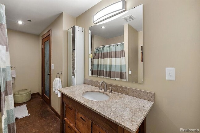 Building Photo - 78 Watson St