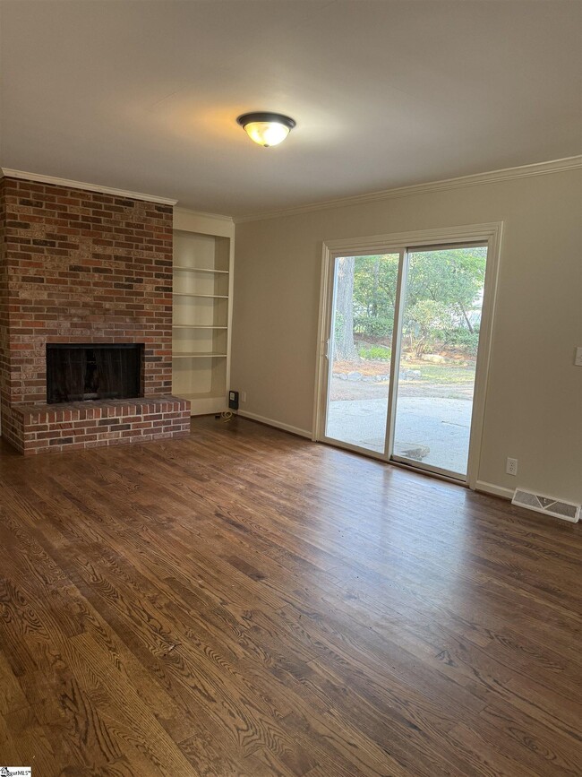 Building Photo - 102 Baldwin Cir