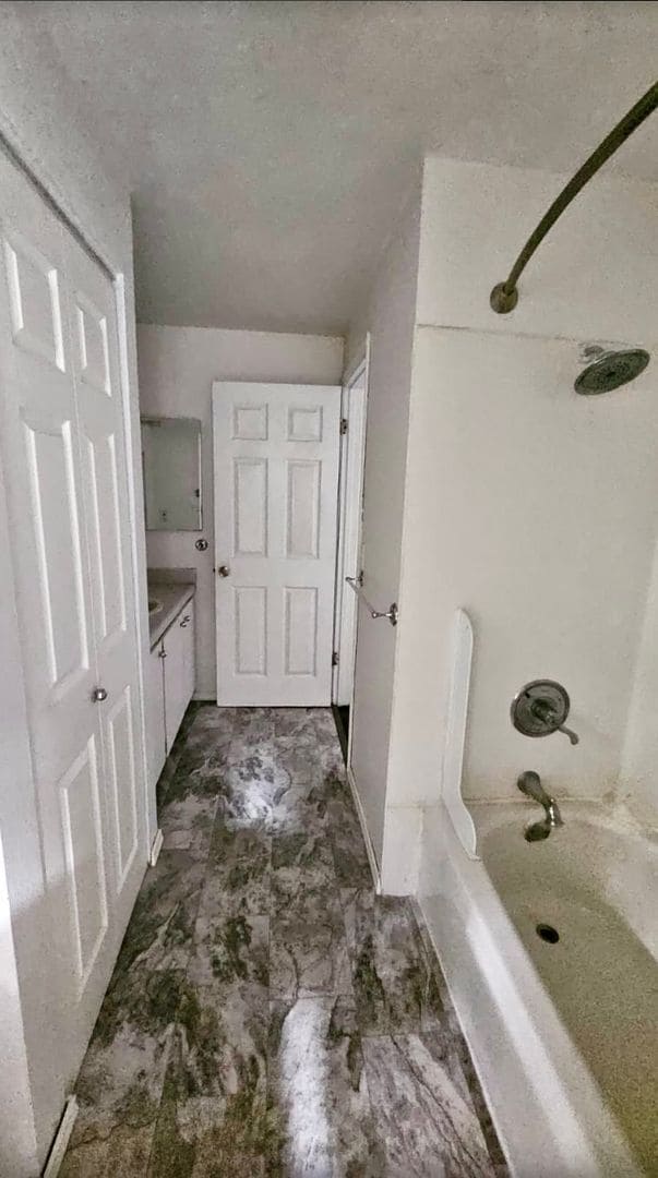 Building Photo - Welcome to this beautifully remodeled 3-be...