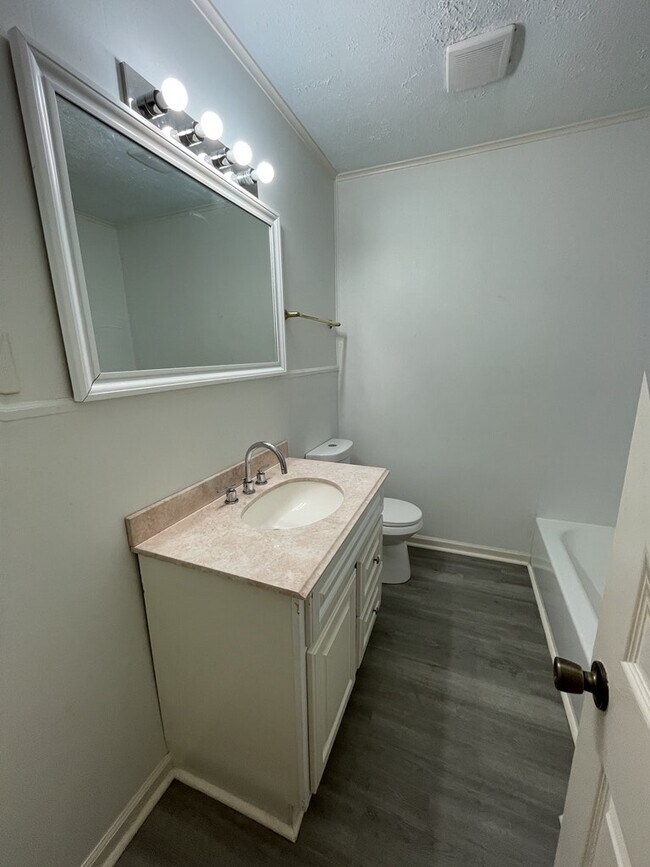 Building Photo - 231 S Sunset Terrace