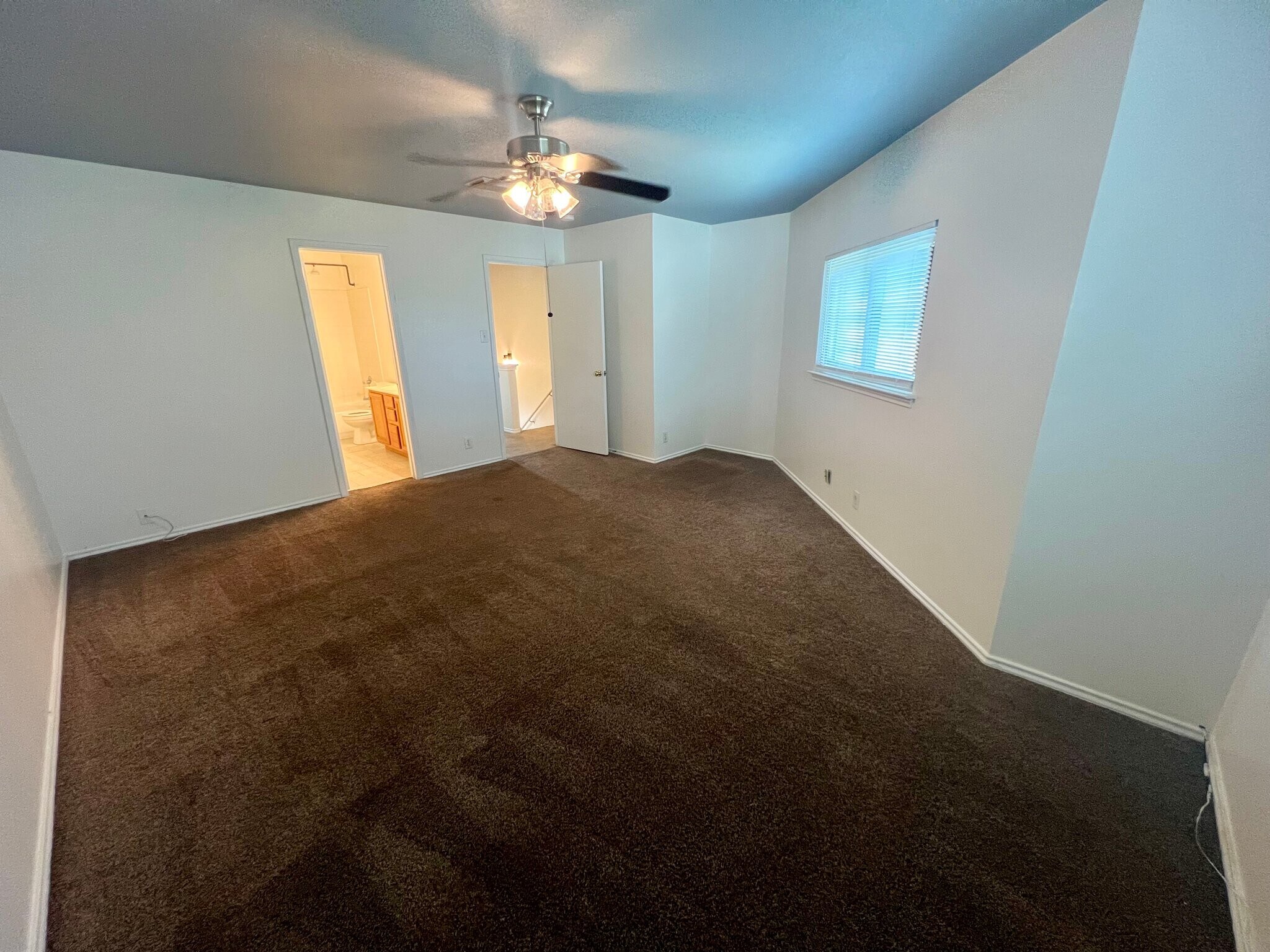 Building Photo - 47 Latrobe Post