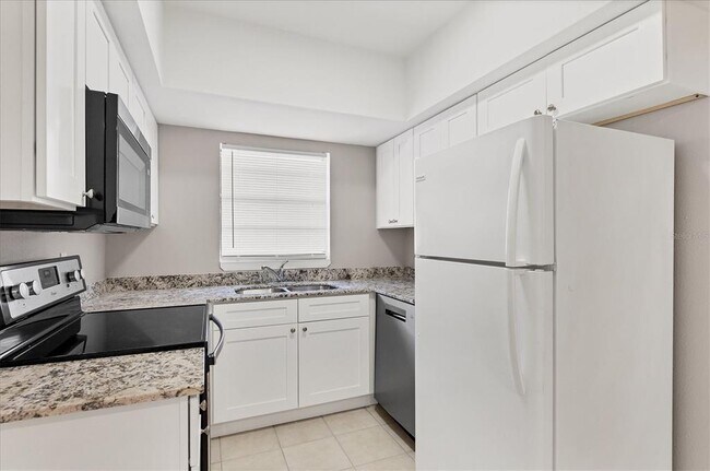 Building Photo - 101 Avenida De Bahia