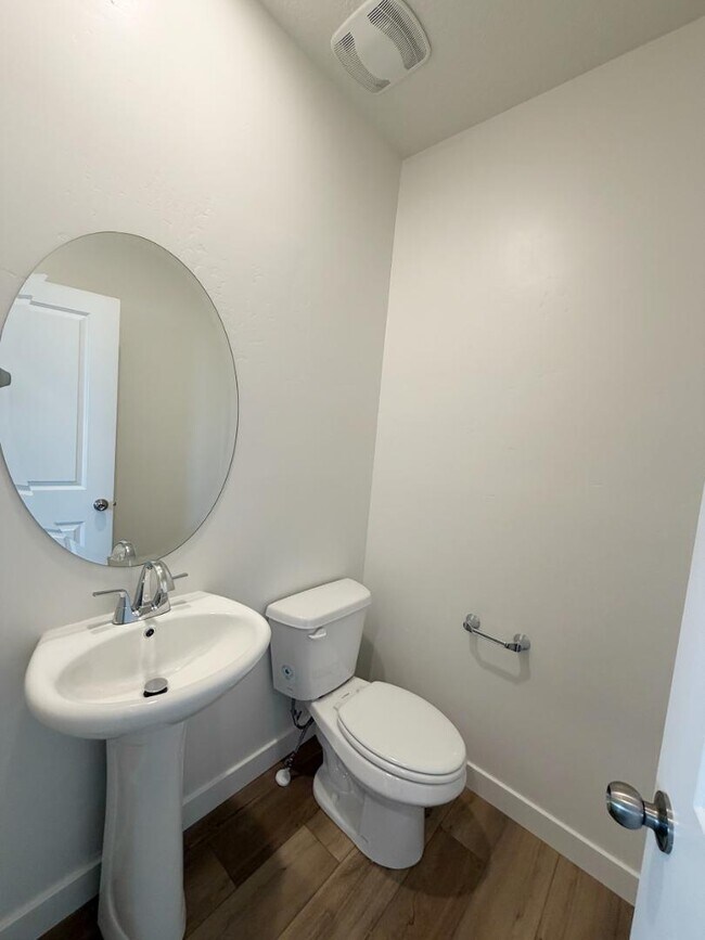 Building Photo - 502 S 1140 W