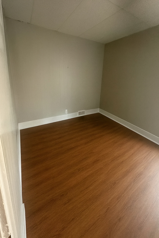 Building Photo - 269 W Main St