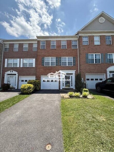 Building Photo - 4623 Kings Mill Way