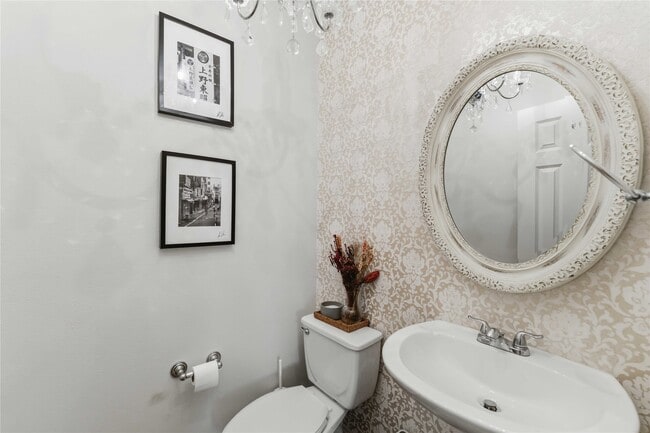 Building Photo - 2607 W Dallas St