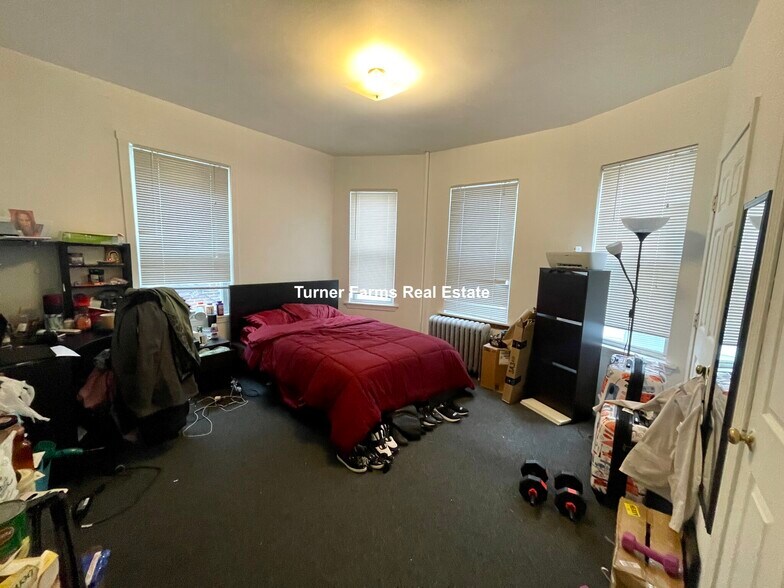 Building Photo - 10 Parker Hill Ave