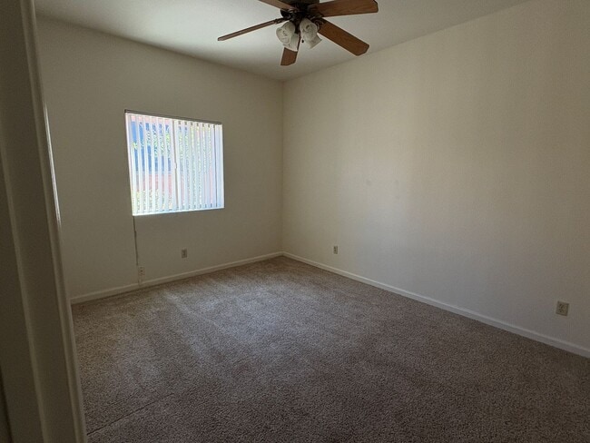 Building Photo - 3 Bed 2 Bath Rita Ranch Home