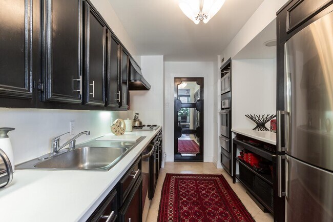 Building Photo - 2700 Virginia Ave NW