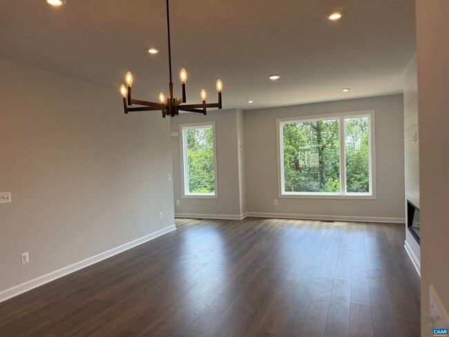 Building Photo - 5426 Golf Dr