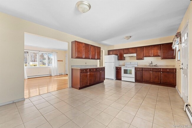 Building Photo - 4 Quaker Ct