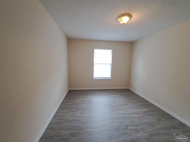 Building Photo - 6031 Dallas Ave