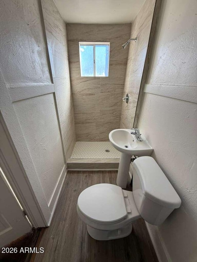 Building Photo - 1315 C Ave