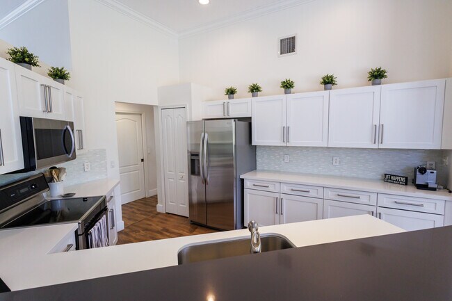 Building Photo - 280 Landings Blvd