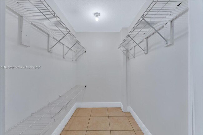 Building Photo - 2185 NW 16th Terrace