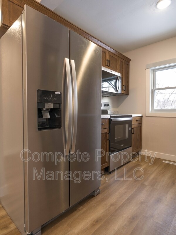 Building Photo - 821 Jefferson Ave