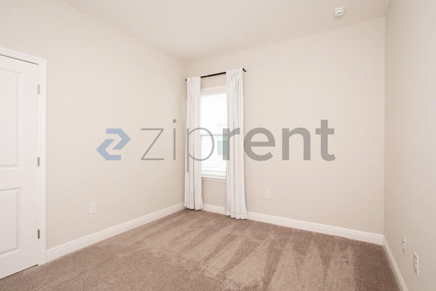 Building Photo - 2129 NW 248th Wy