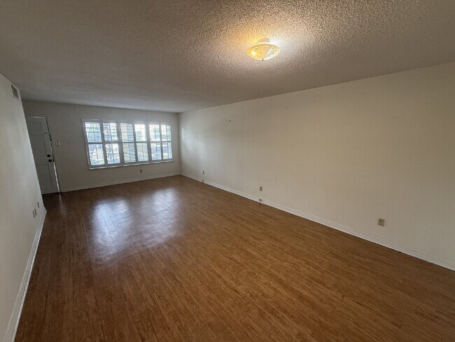 Building Photo - Spanish Villa Condo