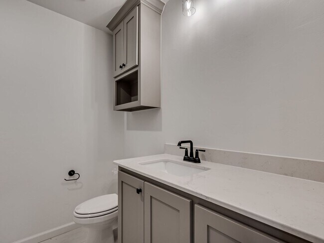 Building Photo - Brand New Home in Noble!