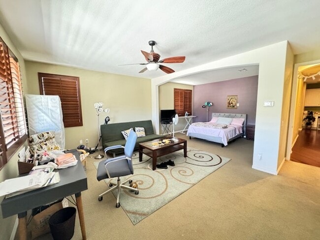 Building Photo - Live Life On The Golf Course!