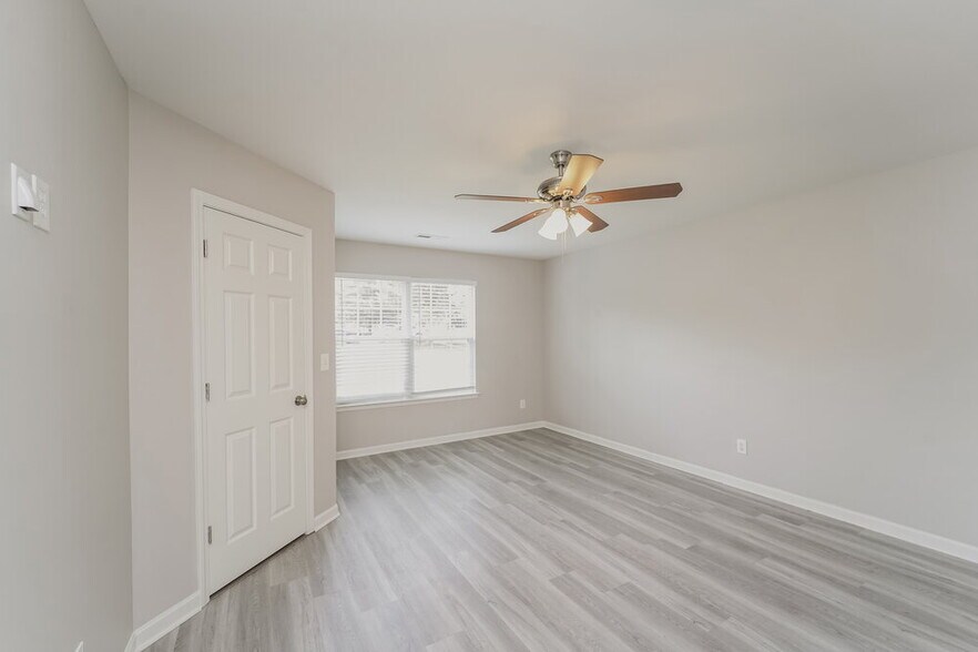 Building Photo - 802 Wesley Alan Ln