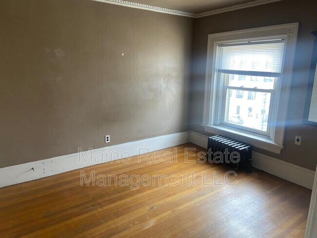 Building Photo - 99 Broadway