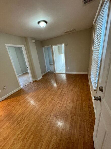 Building Photo - 189 Summer St