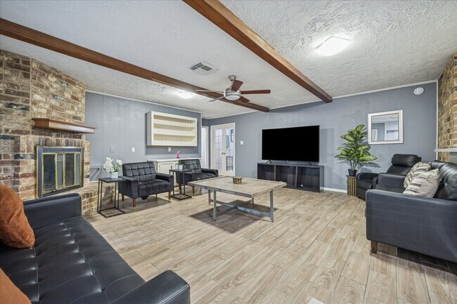 Building Photo - 13107 Tall Forest Dr