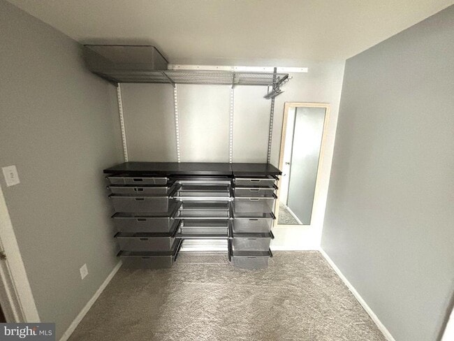 Building Photo - 8104 Oaklake Ct