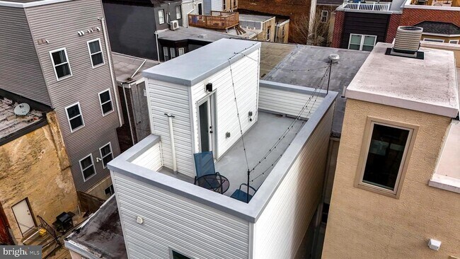 Building Photo - 840 Leland St