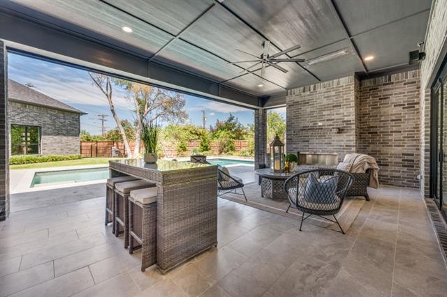 Building Photo - 6499 Royalton Dr