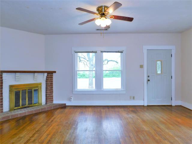 Building Photo - 2001 James St