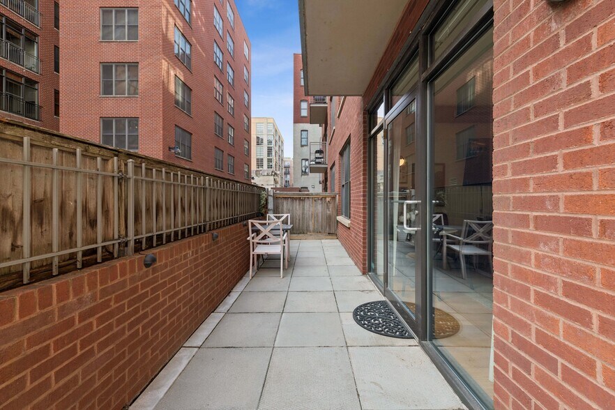 Patio View 1 - 1440 Church St NW