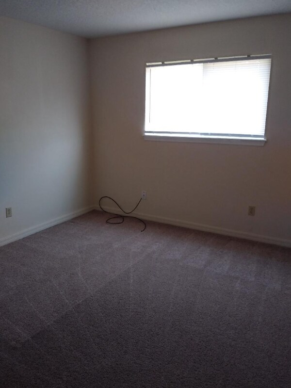 Building Photo - 289 Lovell Ln