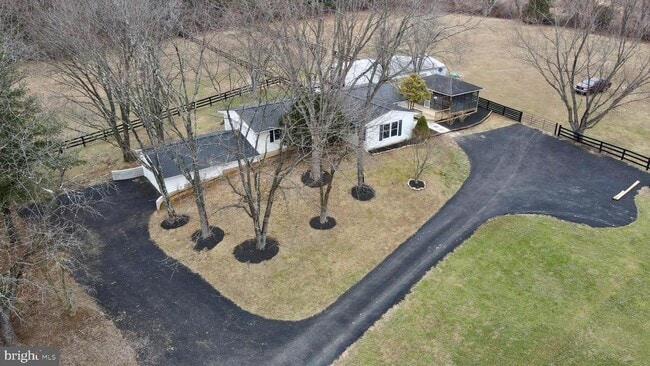 Building Photo - 39362 Rickard Rd