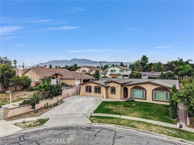 Building Photo - 9338 Emerald Ave