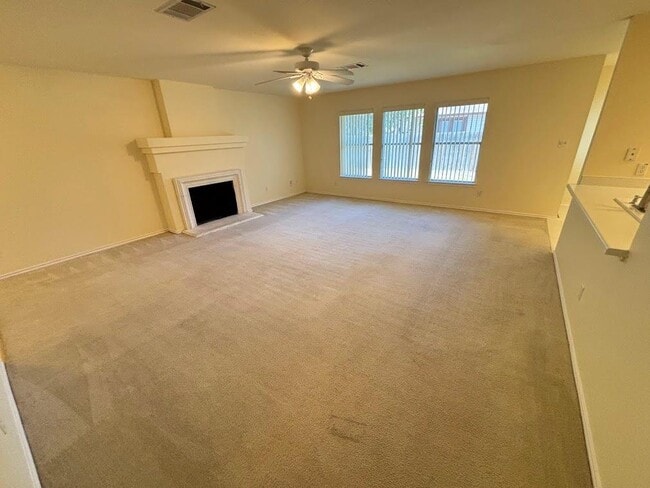 Building Photo - 7408 Pusch Ridge Loop