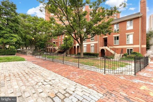 Building Photo - 2 Bed/2 Bath Patio Level Condo in Otterbei...