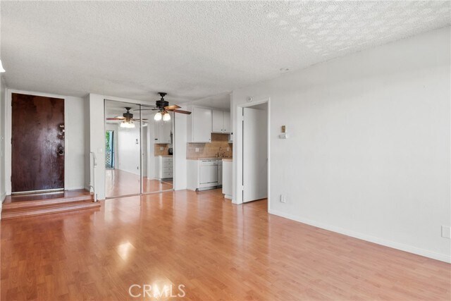 Building Photo - 3565 Linden Ave