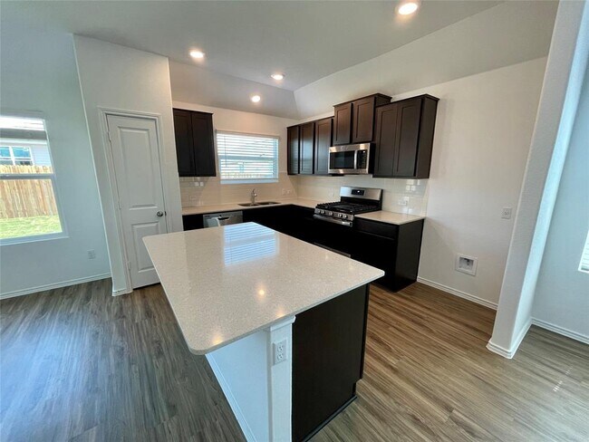 Building Photo - 3208 Kenner Dr