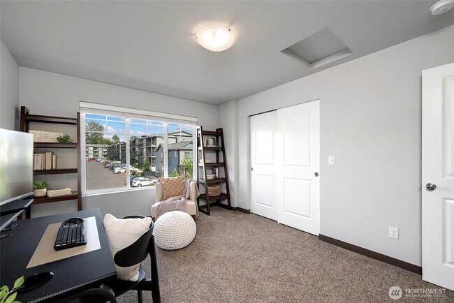 Building Photo - Modern 2-Bed, 2.5-Bath in Prime Location -...
