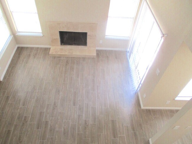 Building Photo - 16023 Hidden Acres Dr